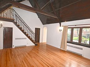112-13 178th Street, Addisleigh Park NY 11433