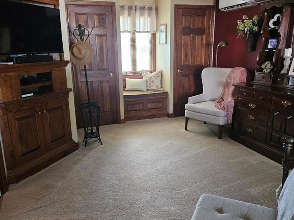 681 N Clinton Avenue, Lindenhurst NY 11757