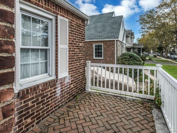 16 William Street, New Hyde Park NY 11040