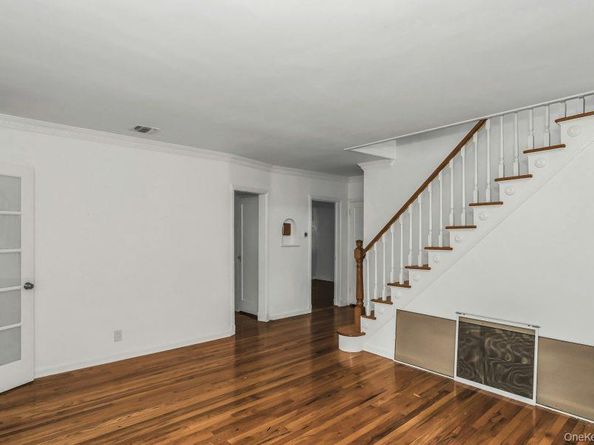 16 William Street, New Hyde Park NY 11040