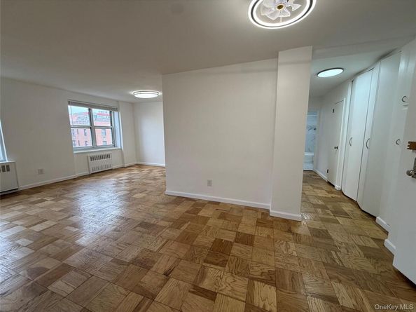 16 Lake Street 7B, White Plains NY 10603