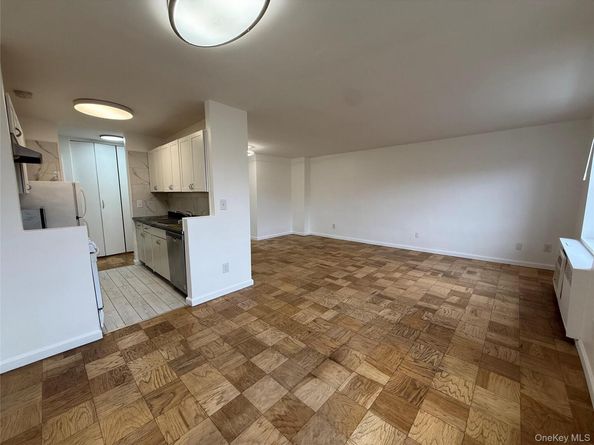 16 Lake Street 7B, White Plains NY 10603