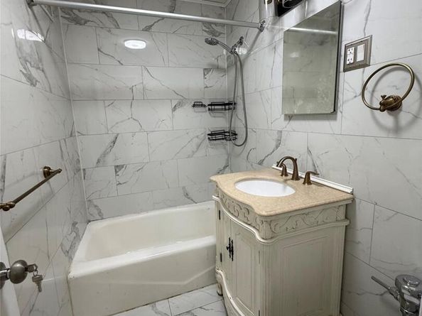 16 Lake Street 7B, White Plains NY 10603