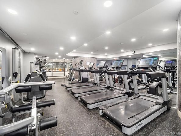 10 City Place 8B, White Plains NY 10601
