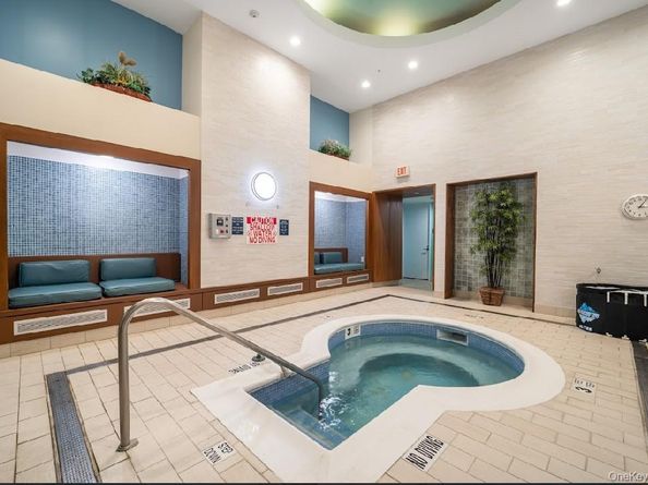 10 City Place 8B, White Plains NY 10601