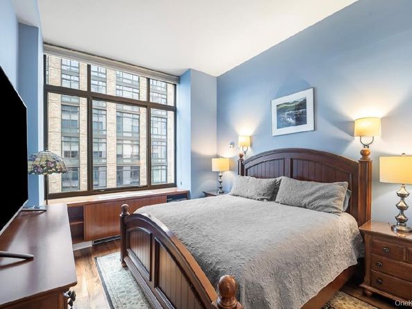 10 City Place 8B, White Plains NY 10601
