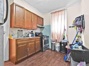 6058 60th Road, Maspeth NY 11378