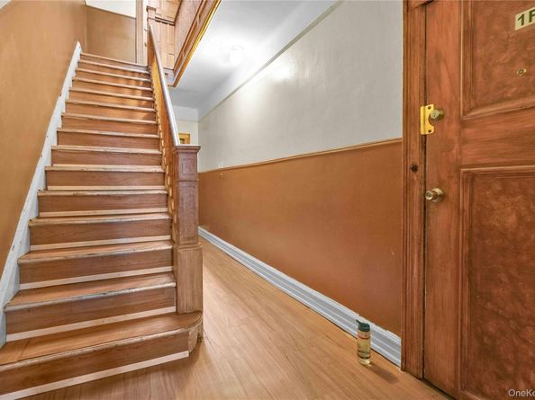 6058 60th Road, Maspeth NY 11378
