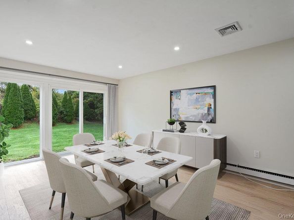 53 Freedom Lane, Coram NY 11727