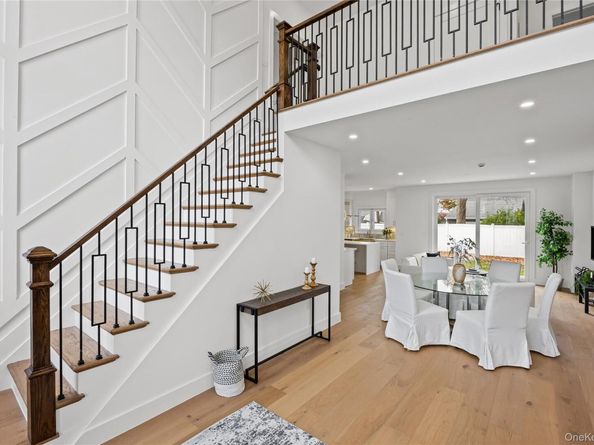 182 Friends Lane, Westbury NY 11590