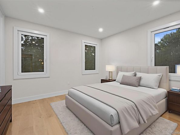 182 Friends Lane, Westbury NY 11590