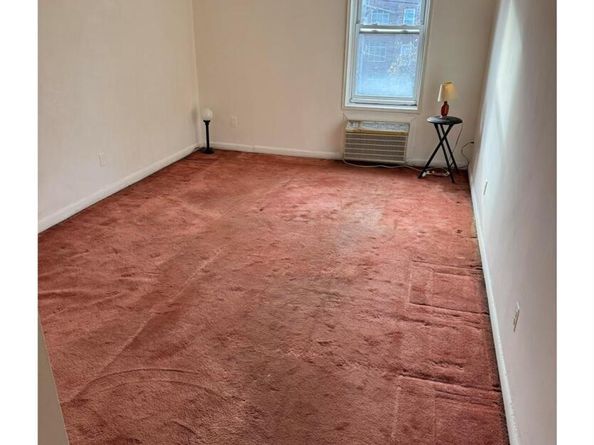 100 Brooklyn Avenue 3S, Freeport NY 11520