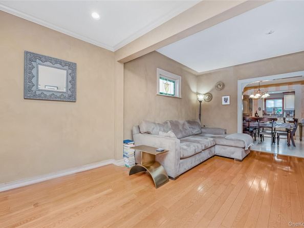 6422 72nd Street, Middle Village NY 11379