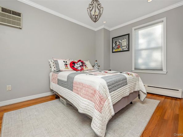 6422 72nd Street, Middle Village NY 11379