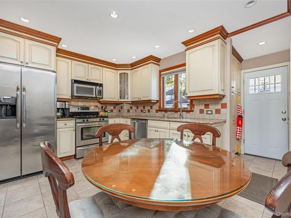 6422 72nd Street, Middle Village NY 11379