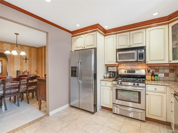 6422 72nd Street, Middle Village NY 11379