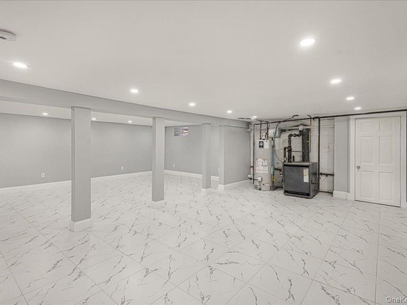 327 N Forest Avenue, Rockville Centre NY 11570