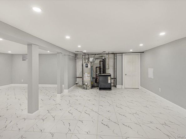 327 N Forest Avenue, Rockville Centre NY 11570