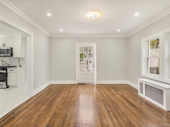 327 N Forest Avenue, Rockville Centre NY 11570