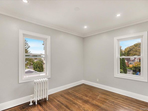 327 N Forest Avenue, Rockville Centre NY 11570