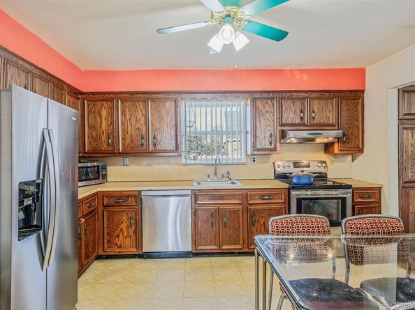 2595 Castle Court, North Bellmore NY 11710