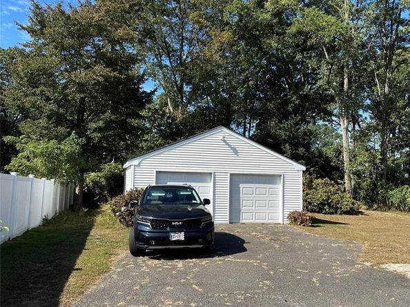 100 Marshall Drive, Selden NY 11784
