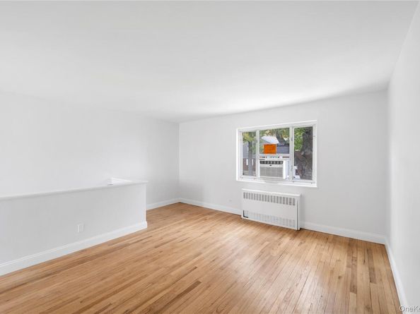 221-26 Manor Road 116, Queens Village NY 11427