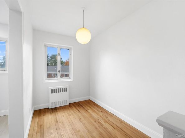 221-26 Manor Road 116, Queens Village NY 11427