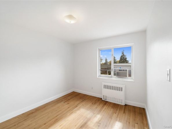 221-26 Manor Road 116, Queens Village NY 11427