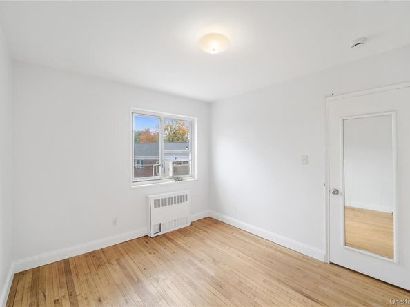 221-26 Manor Road 116, Queens Village NY 11427