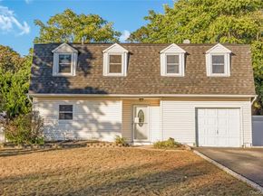 209 Cirrus Road, Holbrook NY 11741