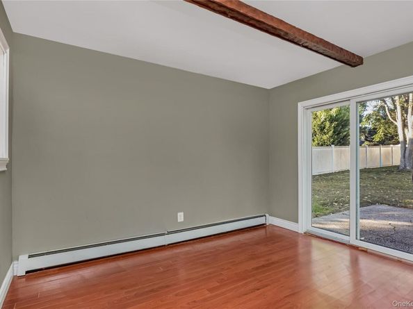 209 Cirrus Road, Holbrook NY 11741