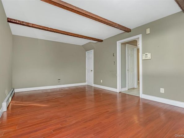 209 Cirrus Road, Holbrook NY 11741