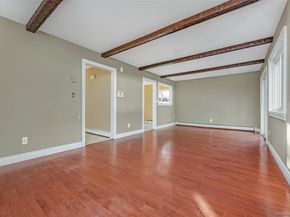 209 Cirrus Road, Holbrook NY 11741