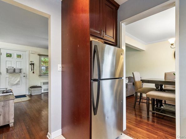84 Charter Circle 84, Ossining NY 10562