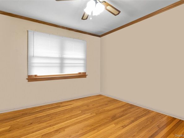 459 Albany Avenue, Lindenhurst NY 11757