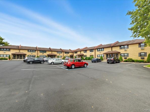 693 Wantagh Avenue, Wantagh NY 11793
