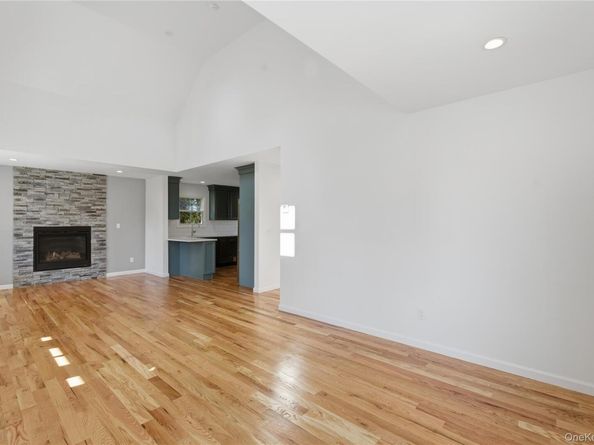 1 Washington Avenue, Centereach NY 11720