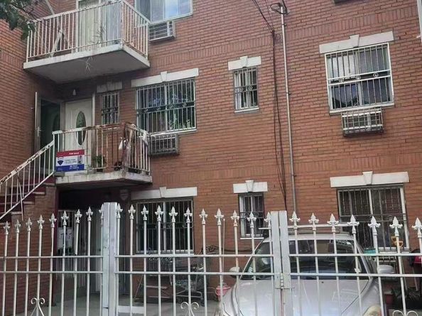 10205 46th ave, Corona NY 11368