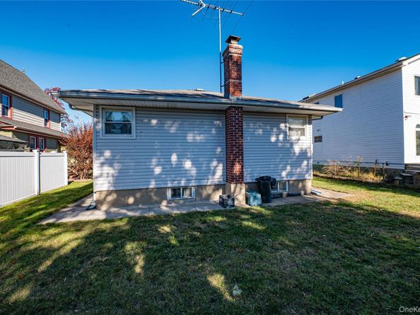 2672 Martin Avenue, Bellmore NY 11710