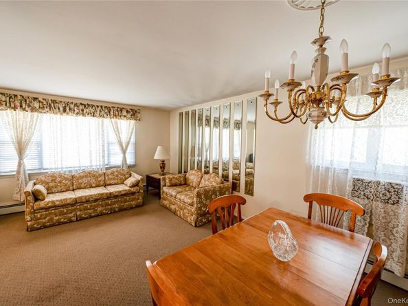 2672 Martin Avenue, Bellmore NY 11710