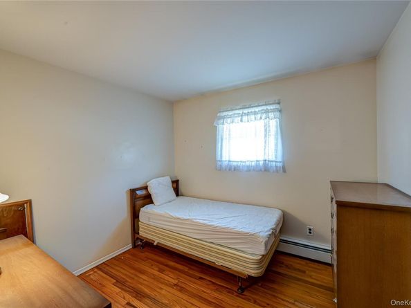 2672 Martin Avenue, Bellmore NY 11710