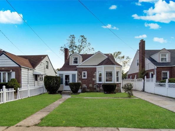 138 Windsor Parkway, Hempstead NY 11550