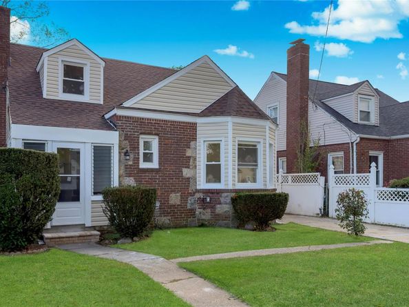 138 Windsor Parkway, Hempstead NY 11550