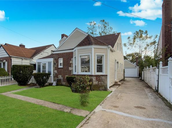 138 Windsor Parkway, Hempstead NY 11550