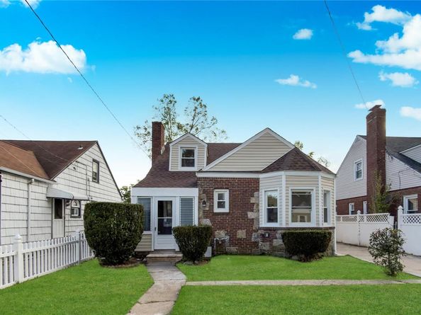 138 Windsor Parkway, Hempstead NY 11550