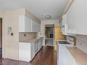 78 Hayloft Court, Huntington Station NY 11746