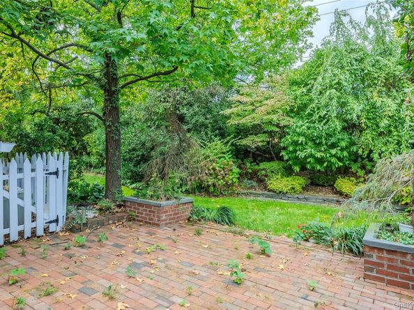 78 Hayloft Court, Huntington Station NY 11746