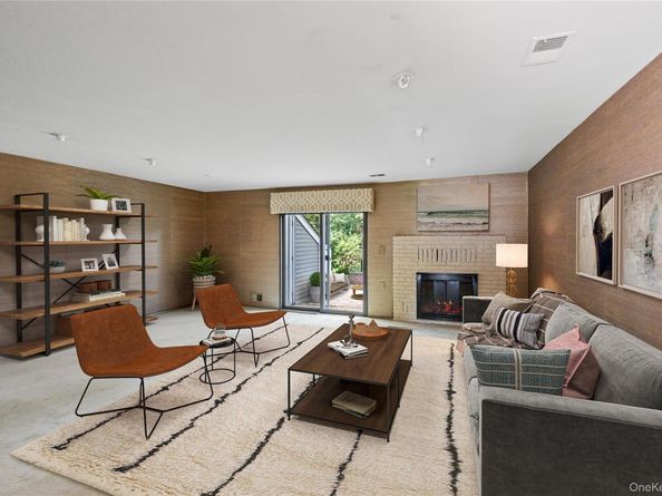 78 Hayloft Court, Huntington Station NY 11746