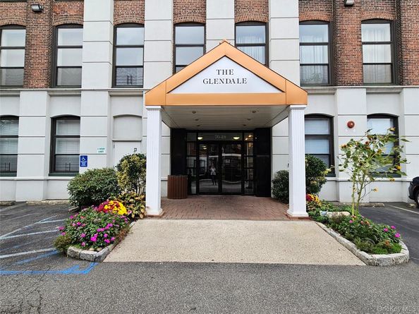 76-18 69th Place 3K, Glendale NY 11385